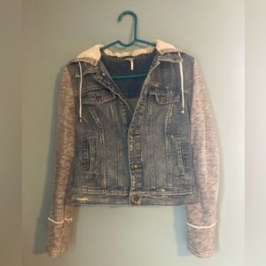 Free People Distressed Jean Jacket Size Small